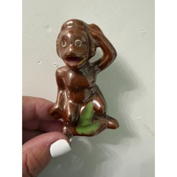 unknown Other - Vtg. Japanese "Hear no evil Monkey ceramic figurine brown with green leaf